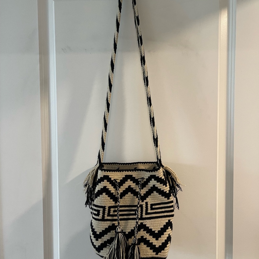 Handwoven Black and Cream Crossbody Bucket Bag